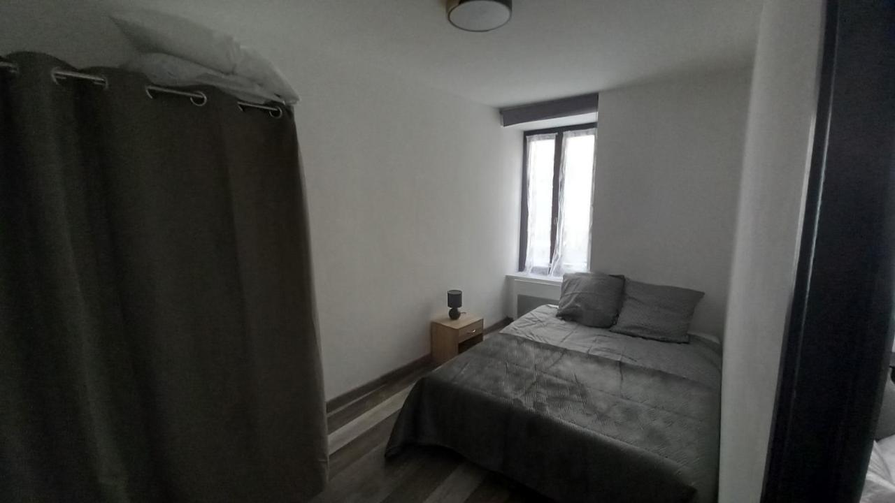 Saint-Flour Appartement Au Coeur De La Ville Ngoại thất bức ảnh